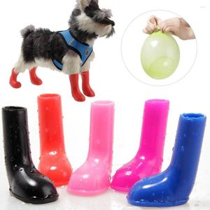 犬のアパレル4PCS子犬猫靴防水非スリップ伸縮性ペット保護レインブーツサイズS/M/L