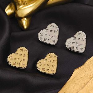 Brincos de garanhão designer de jóias para mulheres na moda verdadeiro ouro galvanizado latão orelha studs requintado carta quatro folhas grama gravado brinco