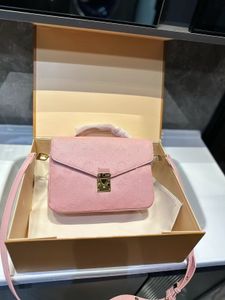 QUALITÀ 10A Borse di design classiche Set di valigette in vera pelle Borse a tracolla da donna da uomo Borsa a tracolla rosa con tracolla a catena Borsa a tracolla da donna con patta