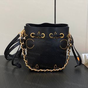 DrawString Bella hinkväska Rivet Crossbody väskor Läder Underarm axel shopping handväskor byter handväska kvinnor hobo enkel handväska påse borttagbar rem