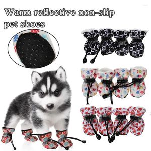 Odzież dla psów 1 Ustaw przeciwpoślizgowe buty dla zwierząt z regulowanymi buty odblaskowe klamry Dachshund Soft Socks Outdoor Puppy Yorkie