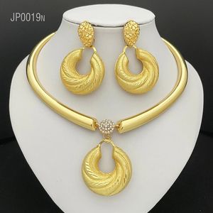 Wedding Jewelry Sets Unique Necklace Earrings Set For Women Luxury 18K Gold Plated Dubai African Fashion Party Accessories 231219