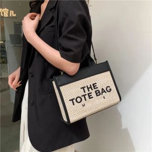 Cross Body Cross Body Beach Bags designer Bags Womens Straw shopper the tote bag luxury weekend pochette Cross body handbags Beach weave Mens Hobo clutch