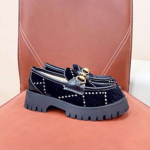 Classic Loafers Women Leather Casual Shoes Metal Fastener Dress Shoe Lazy Printing Letter Flat Sandal With Box 500