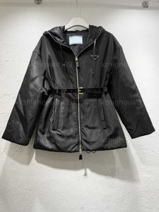 デザイナージャケットの女性コートファッション長袖のコート風力防止フード付きトップ汎用性のあるレディースジャケット女性服