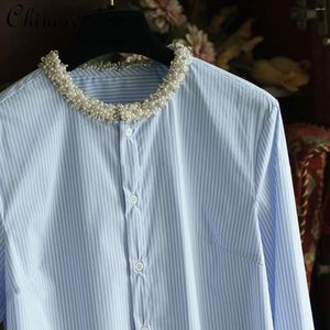 Kvinnors blusar high-end halsringning pärla strass vertikal randig långärmad skjorta 2023 vinter mode lösa eleganta blus kvinnor toppar