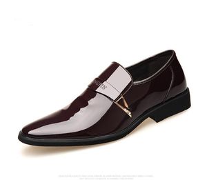 Män klänning läderskor glid på patent läder herr casual oxford sko moccasin glitter manliga skor spetsiga tå skor för män oss storlek 6-10