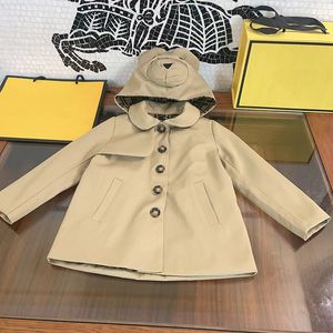 Casacos de luxo infantil F Girls Girls New Mody Jackets Designers Little Bear Hat Outwear Spring Inverno Crianças Roupas de Manga Longa Esskids CXD2312192-13