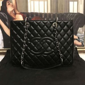 10A Chan Famous Black Emboss Totes Borsa a tracolla donna classica in pelle Nappe Totes Borse moda Borse a spalla Borse da donna Lady Letter Messenger Borse da sera femminili