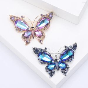 Broszki krystaliczna broszka motylowa dla kobiet owady piny kryminki mody sukienki odzieżowe