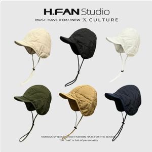 Trapper Hats Korean Retro Bomber for Men and Women Ins Fashion Casual Autumn Winter Outdoor Ear Protection Warm Lamb Wool Flying Cap 231219