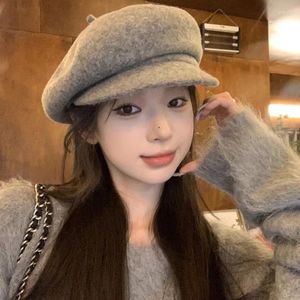 Berets tridimensional em forma de lã boina feminina inverno quente chapéu versão coreana do rosto pequeno pintor com octógono