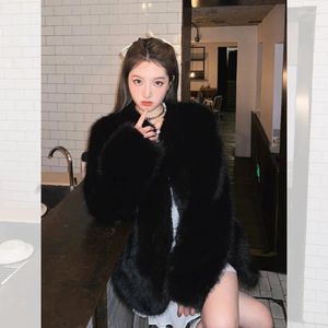 Manteau noir mi-long en fausse fourrure pour femme, col rond, écologique, à la mode, hiver 2023
