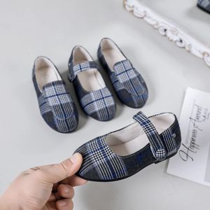 Flat Shoes Spring Kids Princess Shoes Baby Girls Plaid Brand Flats Children Slip On Shoes Toddler Fashion Loafers Boys Moccasin Mary Jane 231219
