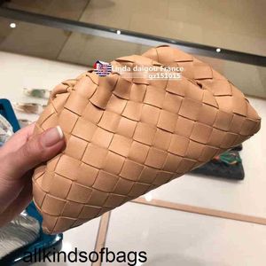 venetaabottegas Agent Handbags Designer Purchase Genuine Jodie Cloud Bag Pouch Mini Woven Messenger Women's cy