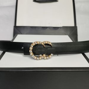 Cintura con diamanti alla moda Cintura con fibbia di lusso con design di perle da donna Accessori jeans alla moda