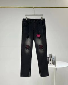 Mens Jeans American Trendy High Street Retro tvättade svarta trasiga lappjeans med smala monterande mikroblossade långa byxor för män och kvinnor 231218