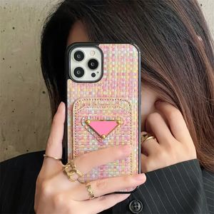 مصمم علبة الهاتف Triangle p iPhone Case for iPhone 15 Pro Max Cases حامل بطاقة Apple 14 Pro Max 13 12 11 Promax XR XS X 15 Plus Case Luxury Brand Pattern Gover