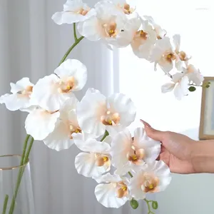 Fiori decorativi 9 teste grande orchidea artificiale stile retrò europeo falena farfalla orchidee decorazione della festa nuziale domestica fiori di seta finti