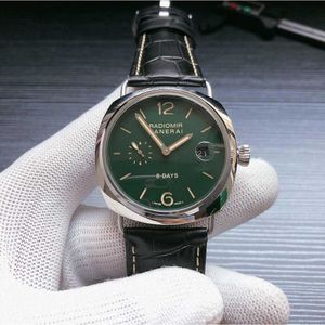 デザイナーの時計のメンズ機械自動ムーブメントサファイアミラー44mmカウハイドスポーツ腕時計防水腕時計OM6O