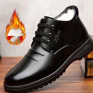 Dress Shoes Man Genuine Leather Snow Plush Thicken Mens Boot Handmade Winter Lace Up Casual Comfortable Ankle Boots Loafers Men 231218