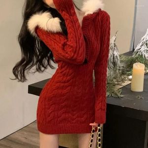 Abiti casual Rosso Abito maglione lavorato a maglia Con cappuccio Donna Slim Aderente Y2k Mini Pelliccia sintetica Donna One Piece Coreano Elegante 2023 Inverno