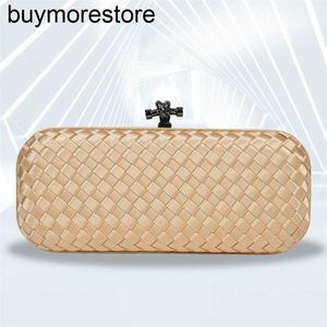 Clutchs Bag BottegaaVeneta Dinner Woven Genuine Leather 2024 Spring/Summer Woven Bag Bag Versatile Casual Commuter Style Chain Convenient Fashion Mommy Bag