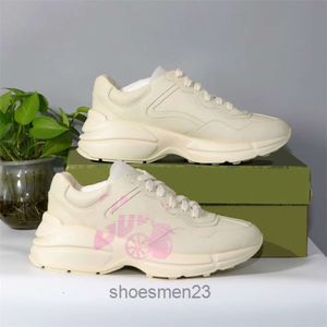 Våg med ryton sneakers designer skor beige mun män tränare vintage lyxiga chaussures damer sneaker sko mode 5pz2