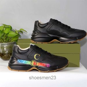 Luksusowe projektant Sneakers wielokolorowe Rhyton Casual Trainers Buty Platforma Platforma Mężczyźni Kobiety Runner Vintage Chaussures Daddy Sneaker Shoe Brand Lady 6 CG53