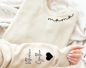 Men's Hoodies Sweatshirts Custom Mama Sweatshirt with Kid Name on Sleeve Personalized Mom 231218