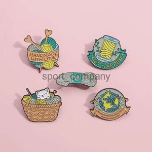 Cute Knitted Wool Enamel Brooch Earth Handmade With Love White Cat Cotton Thread Metal Badge Punk Pins Jewelry Accessories Gift