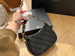 New Fashion Handbag Luxury Designer Bag Leisure Underarm Bag Versatile One Shoulder Crossbody Bag Metal Chain Wallet Mobile Bag