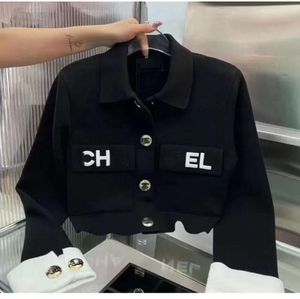 2023ss New Designer Women's Jacket Top Quality lapel Polo Fashion Chest Pocket slim fit black Embroidery Printed Metal Buckle Knitted Long-sleeved Cardigan