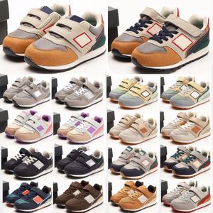 Designer 996S Kids Toddler Sneakers Girls Boys Running Shoes Baby Spädbarn Tränare Gray Salt Purple Black Kid Youth Athletic Q4NO#