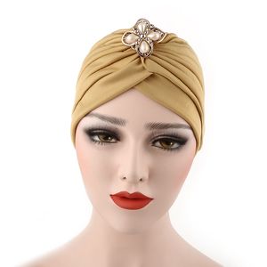 Gorąca sprzedaż czapka czapka masła muzułmańska islam kobiety pullover turban symulowany Pearl India Hat Head Hat do Chemo Recovery