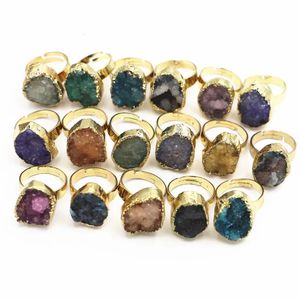 Bandringe gemischte Farbe Kristall Cluster Naturstein Gold Gesicht Druzys Männer Ringe Geheimnis für Frauen Hochzeitsfeier Mode Schmuck 10pcs 231219