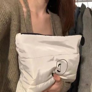 Novo designer saco de maquiagem clássico bolsa portátil saco de lavagem de armazenamento de viagem grande capacidade para sair moda