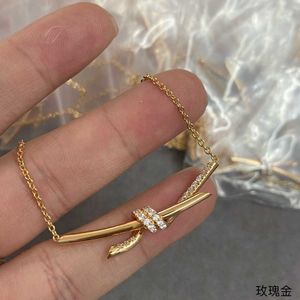 Designer's Brand Gold Plating Rope Knot Necklace Hand Inlagd Diamond Brandrendy Internet Red Hot Selling Collar Precision Quality SMEEXE CRAFBRANDMAN