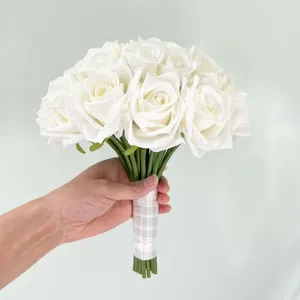 Flores de casamento buquê de noiva branco marfim rosas de seda artificial casamento acessórios de dama de honra