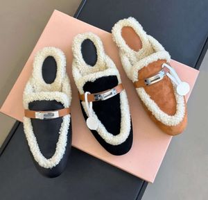 inverno di lusso Pantofola in pelliccia Scivolo Ciabatte da donna Fibbia in pelle testa tonda sandali soffici pelosi zoccoli caldi Mocassini in lana Scivolo di design Scuff Outdoor78