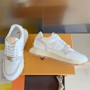 2023 Detailing Sneakers Laufstil Beige Weiß Beige Rosa Rot Weiß Schwarz Damen Sportschuhe 35-40