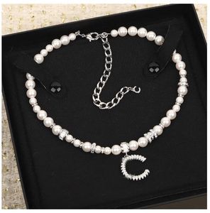 Collane a pendente Incantesimo di lusso Collana a sospensione con diamante in francobollo argento perline da guscio naturale