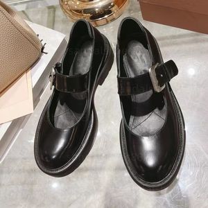 Bale Daireler Tasarımcı Ayakkabı Loafers Kadın Platform Topukları Mary Jane Ayakkabı Toka Siyah Deri Balerin Pompalar tıknaz somunlar Dantel Up iş resmi elbise ayakkabıları