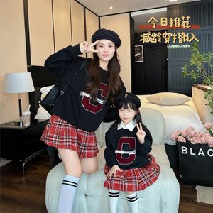 Family Matching Clothes Christmas Winter Mom Daughter Girl Skirts Two Piece Outfits Women Clothing Sets Dad Son Warm Sweatshirts 231220