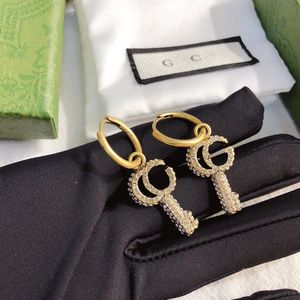 Vintage Luxury Leather Charm Earring Exquisite Women Elegant Jewelry Luxury Box Packaging Clip Earrings Boutique Style Designer Jewelry Gold Plated Earrings