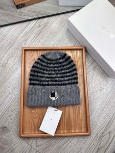 2023 novo outono/inverno chapéu de malha moda designer gorro/esqueleto chapéu em camadas chapéu bandana carta com nervuras chapéu de lã quente e à prova de vento hhs99