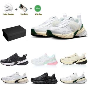 Mit Box V2K Runtekk Sneakers Running Shoes Plattform V2K Run Summit Weiße Metallic Silver Triple Black Green Graphit Gray Men Womens Low Trainer Sports Schuh 36-45