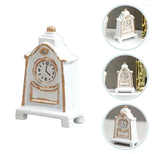 Table Clocks House Decoration Miniature Clock Supplies Pendulum Desk Exquisite Adornment Wood Retro Style Accessories