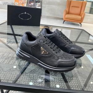 Men Luxury Designer Casual Shoes Trainer Elegant Novel Man Nylon Leisure Sneakers incorporando logotipo triangular com elementos esportivos sapatos