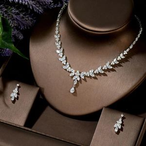 Charms Hibride Newest Sparking Brilliant Cubic Zircon Clear Necklace Earrings Wedding Bridal Jewelry Sets Party Accessories N12